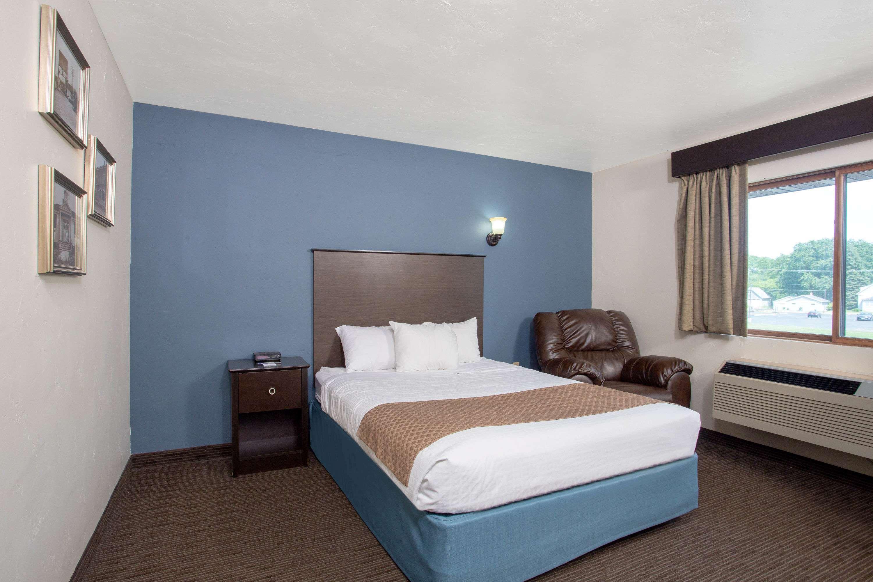 Americinn By Wyndham Green Bay West Экстерьер фото