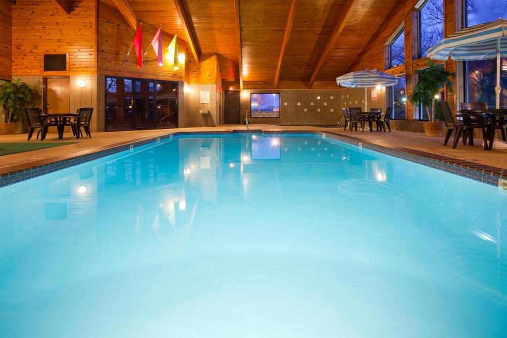 Americinn By Wyndham Green Bay West Экстерьер фото